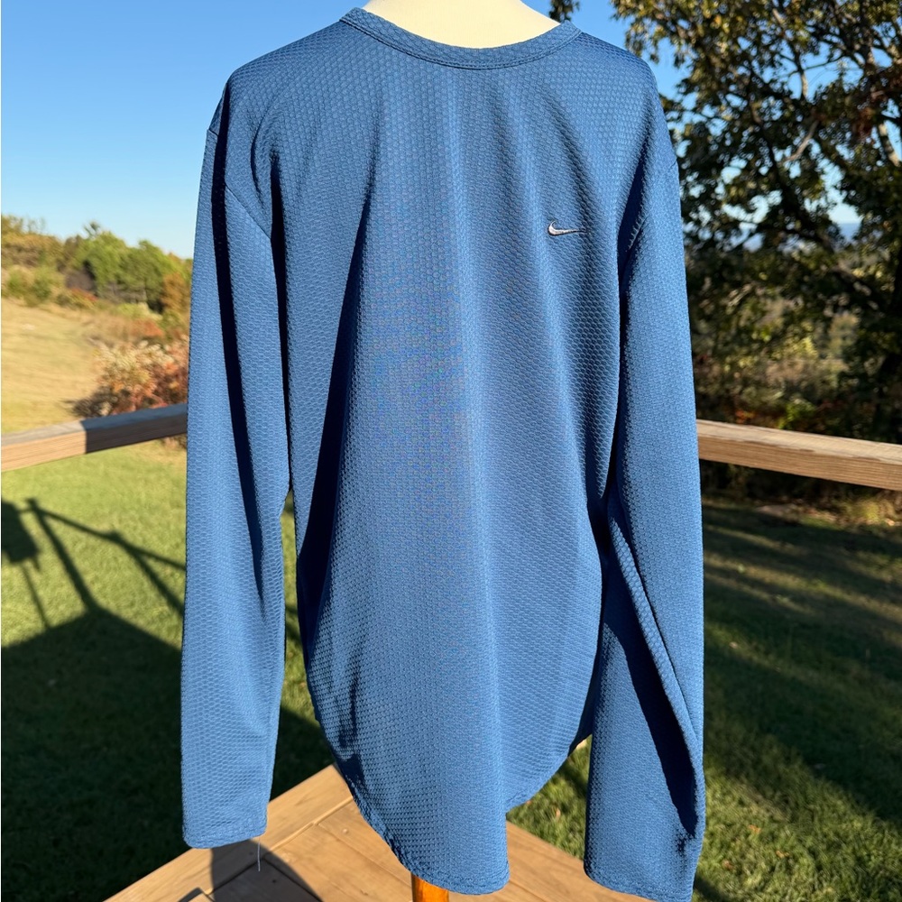 Nike Sphere Blue Textured Long Sleeve Size Large